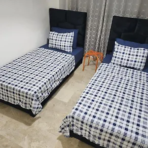 Luxury Spacious Midtown Apartment